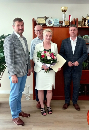 obrazek ws��sono akt powierzenia dla dyrektora  Publicznego Przedszkola „Wesoły Smyk” w Opatówku  wiecej