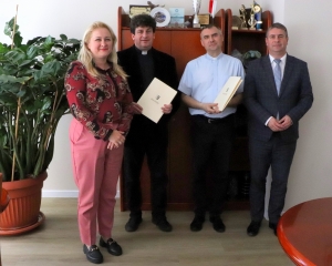 obrazek us{ywwócenie blasku zabytkom- uroczyste podpisanie umów  wiecej