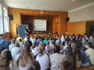 obrazek mwkcze edukacyjne o odpadach w szkołach wiecej