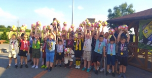 obrazek usocz}ste zakończenie sezonu piłkarskiego organizowane przez Klub Sportowy JASKINIOWIEC Rajsko  wiecej